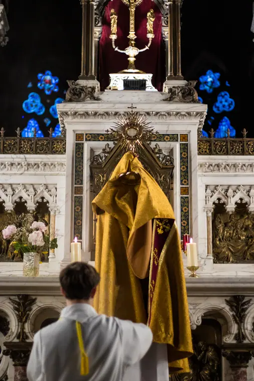 L’adoration du Saint-Sacrement, photo 4