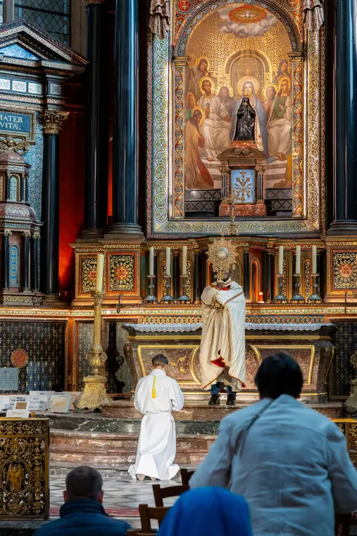 L’adoration du Saint-Sacrement, photo 8